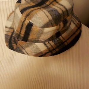 TIME AND TRU reversible bucket hat womens, brown, cream , white checked, tan